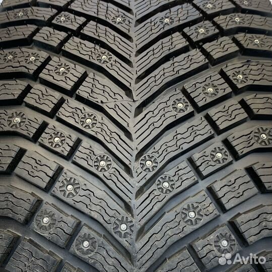 Michelin X-Ice North 4 275/50 R20 113T