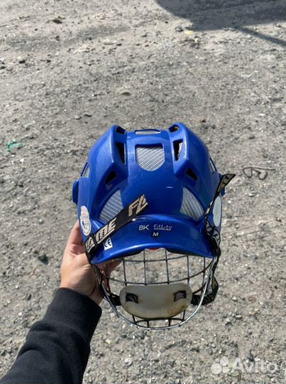 Хоккейный шлем