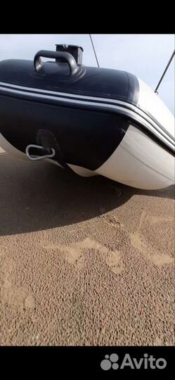 Лодка с мотором