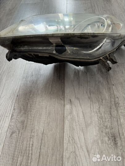 Opel Astra H левая фара