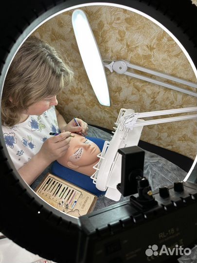 Обучение наращиванию ресниц