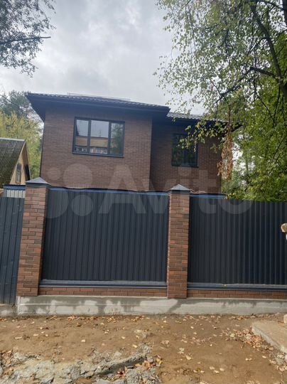 Дом 171,6 м² на участке 4 сот.