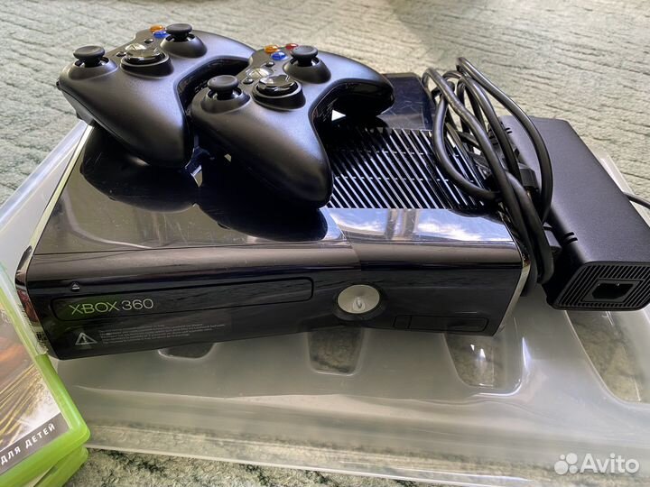 Xbox 360 S model 1439