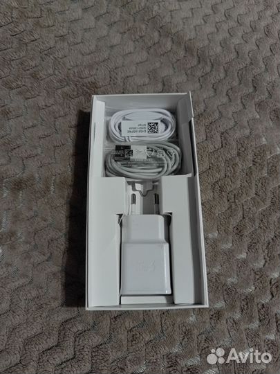 Samsung Galaxy A50, 4/64 ГБ