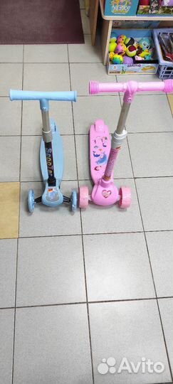 Самокат детский новый