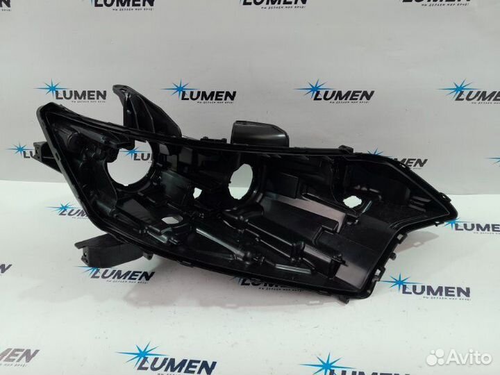 Корпус фары передний правый Mitsubishi Outlander 3