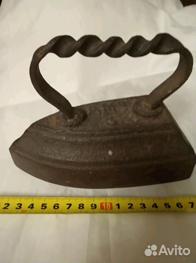 Старинный утюг