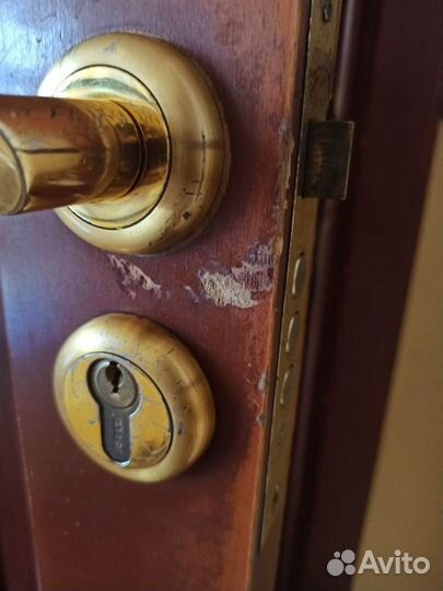 Реставрация фасадов, мебели и дверей из дерева