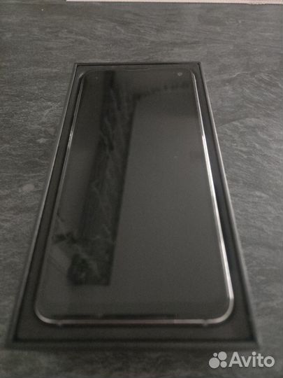 Samsung Galaxy S10e, 6/128 ГБ