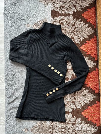 Женская одежда и аксессуары