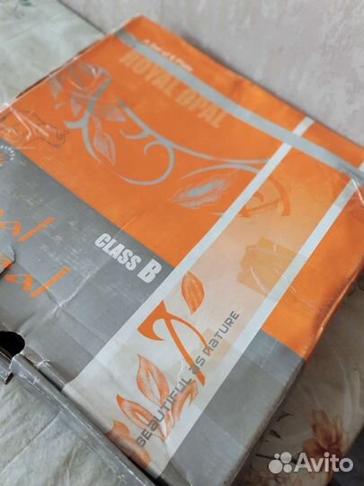 Блюдо с тарелками