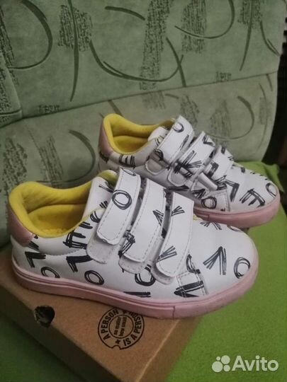 Кроссовки 29