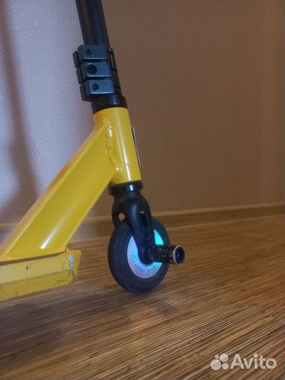 Трюковой самокат explore