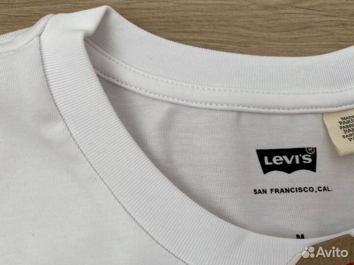 Футболка Levis