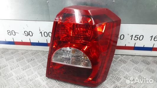 Фонарь задний правый dodge caliber (8AR09MY01)
