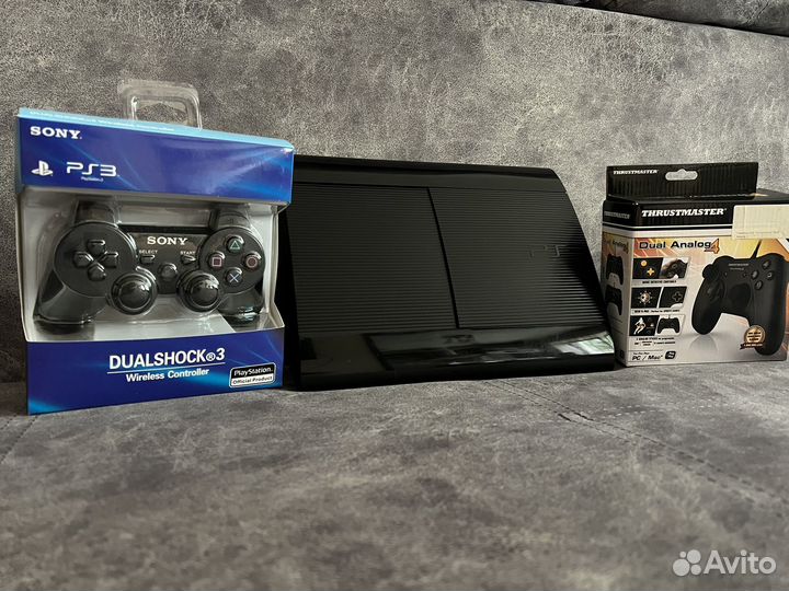 PS3 1850 игр, 2 геймпада, прошитая