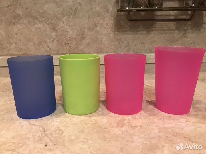 Стакан пластиковый цветной