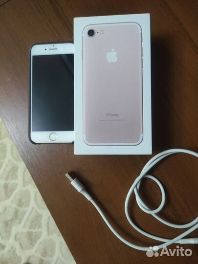 iPhone 7, 32 ГБ
