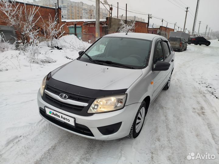 LADA Granta 1.6 МТ, 2015, 260 000 км