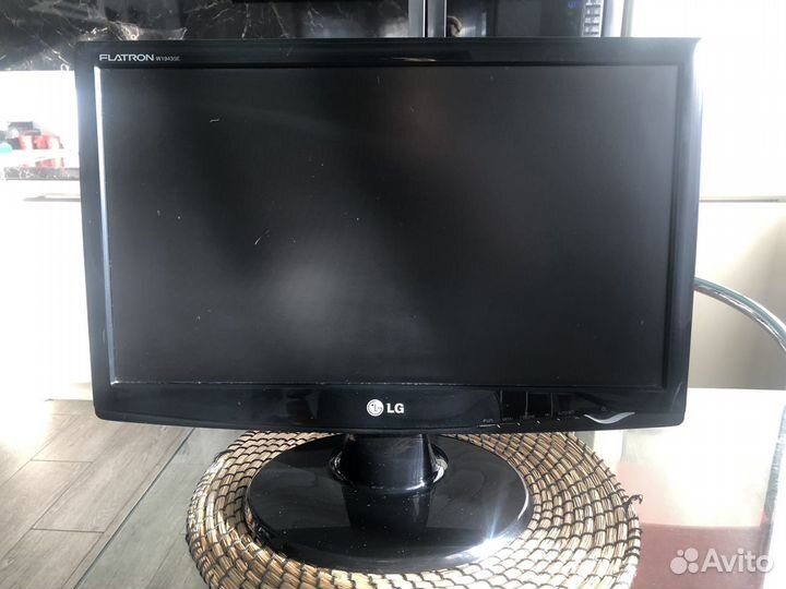Монитор LG flatron W1943SE