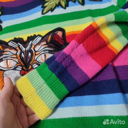 Свитер BTS DNA