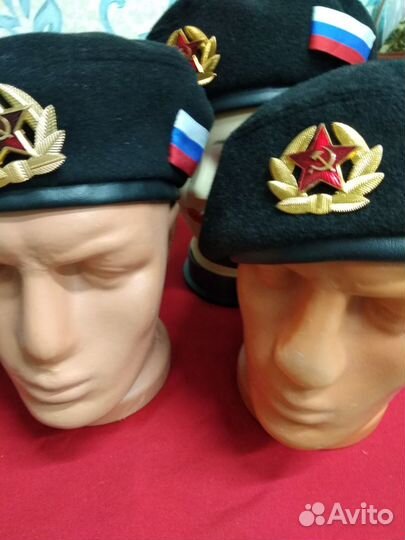 Береты разных расцветок бирюза, черный, серый и т