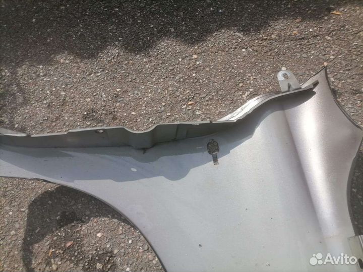Переднее крыло на гранту