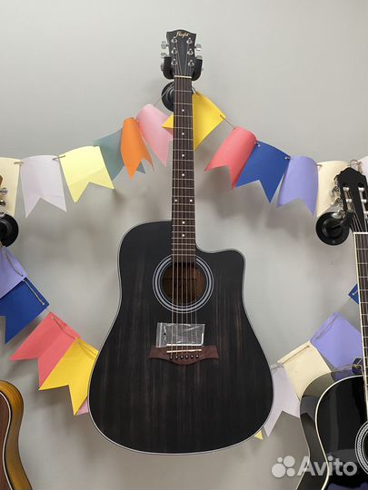 Акустическая гитара