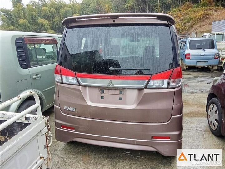 Крепление бампера задняя правая mitsubishi delica