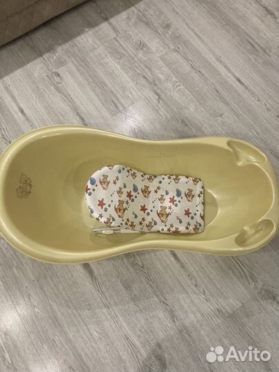 Ванночка для купания с горкой