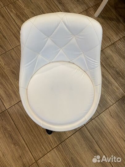 Косметологический стул