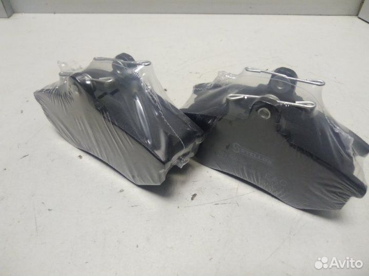 Колодки дисковые передние Volkswagen Passat B3