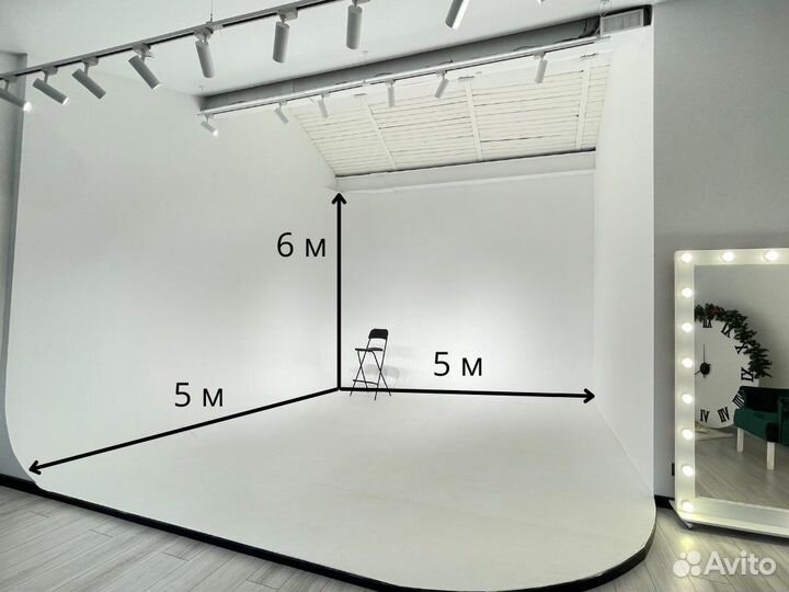 Estetto studio. Зал для бизнес съемки с циклорамой