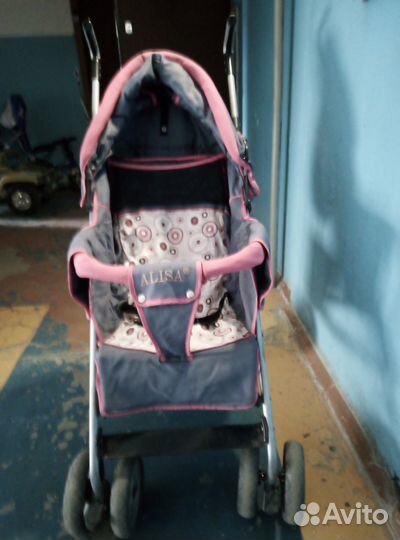 Продам прогулочную коляску