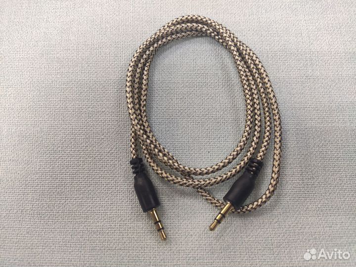 Кабель AUX