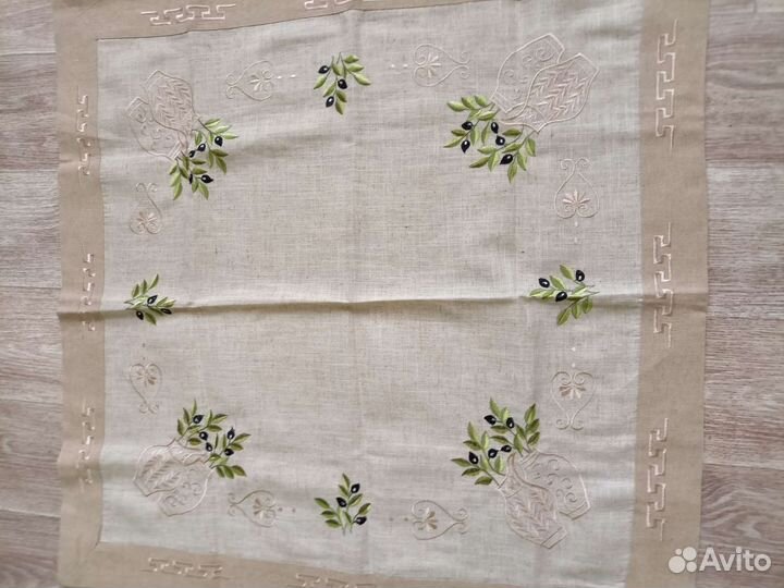 Льняные и гобеленовая скатерти