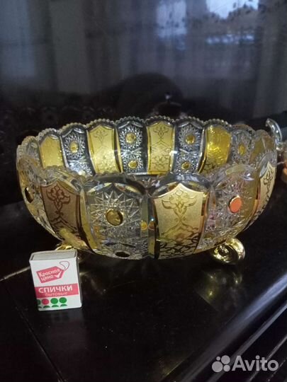 Ваза на ножках