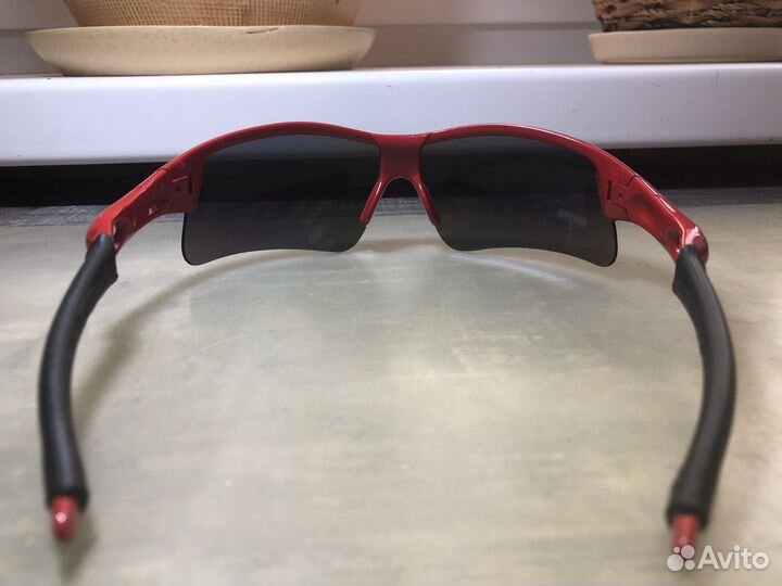 Спортивные солнцезащитные очки Oakley