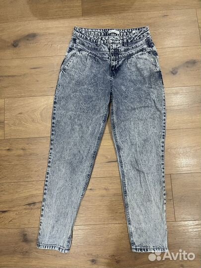 Джинсы