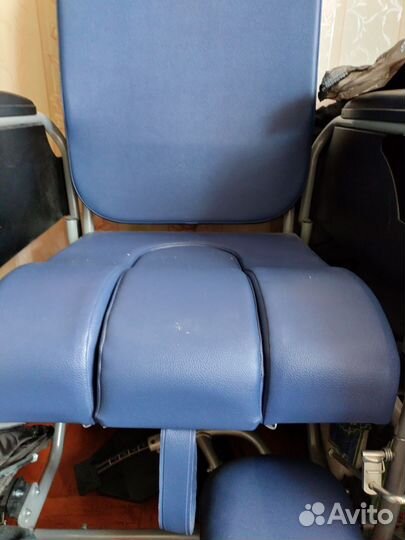 Инвалидная коляска с санитарным оснащением