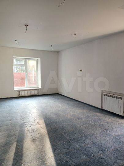 Дом 392,6 м² на участке 6,5 сот.