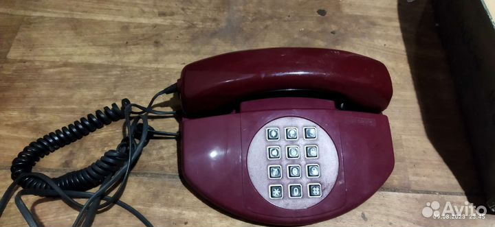 Старый телефон