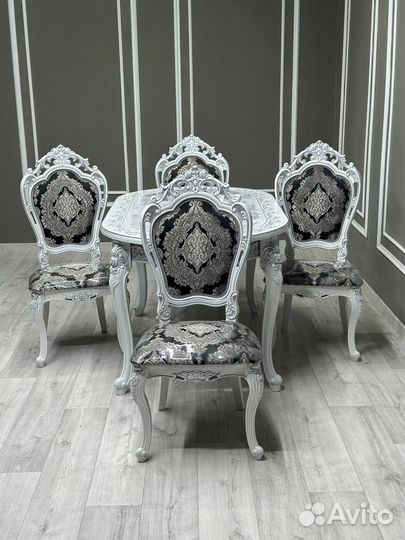Комплект стол и стулья. В наличии