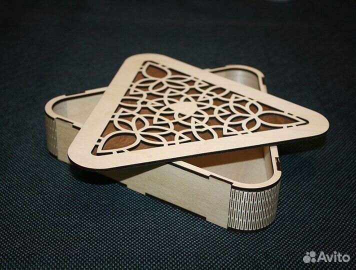 Деревянная шкатулка для украшений