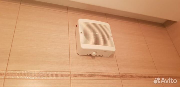 Вытяжной вентилятор systemair BF 150TH bathroom FA