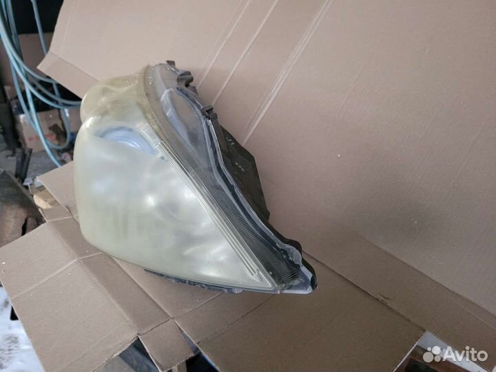 Фара Honda stepwgn rg