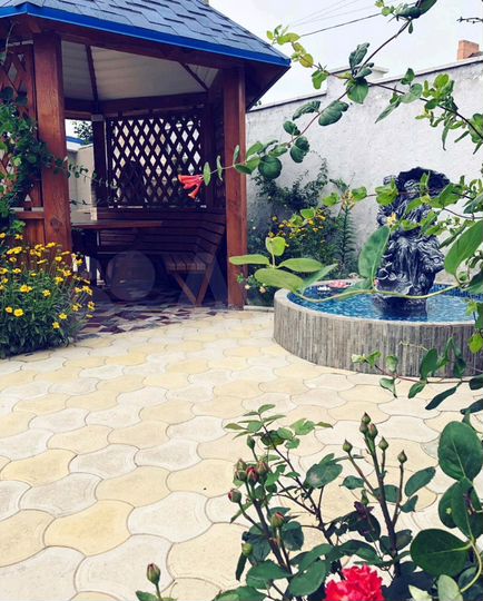 Комната 16 м² в > 9-к., 1/2 эт.