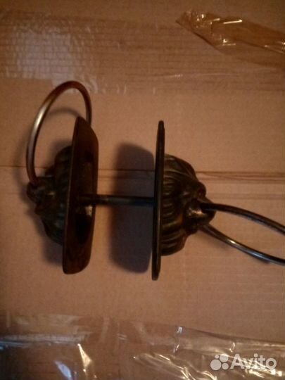 Ручка дверная Лев