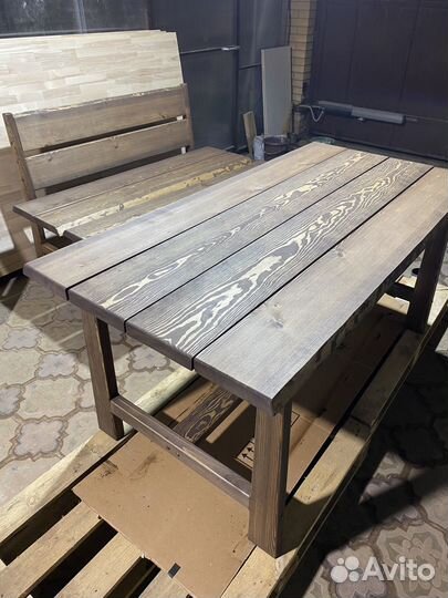 Стол и лавки