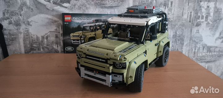 Lego technic land rover 42110